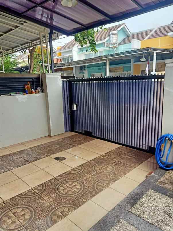 dijual rumah green semanggi osbornia