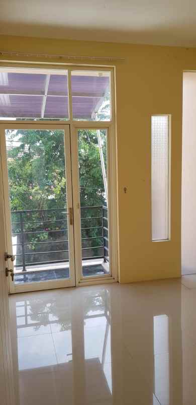 dijual rumah greenlake