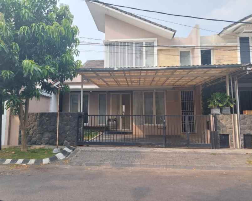 dijual rumah griya babatan mukti