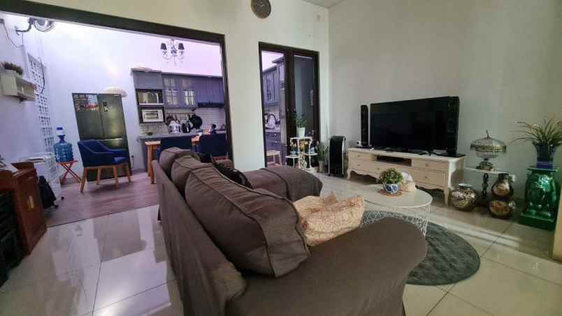 dijual rumah harapan indah