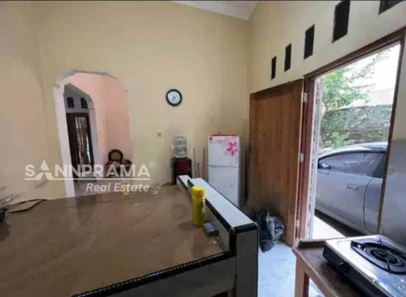 dijual rumah hook di komplek tirta mandala depok