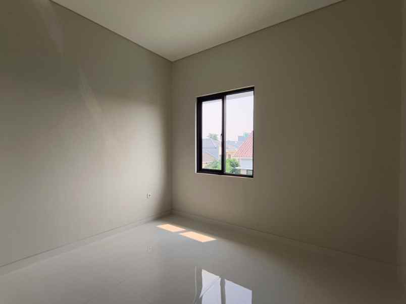 dijual rumah imperial gading sukapura