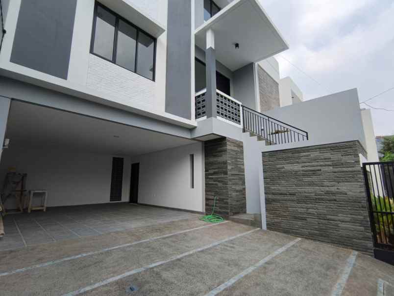 dijual rumah imperial gading sukapura
