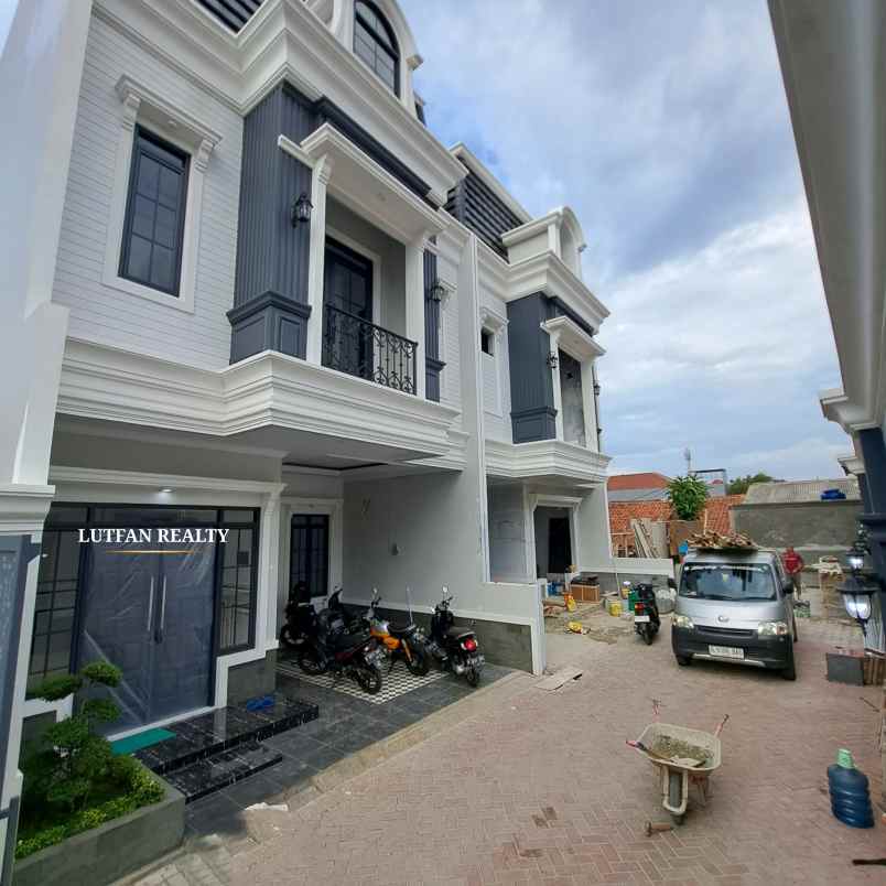 dijual rumah jagakarsa