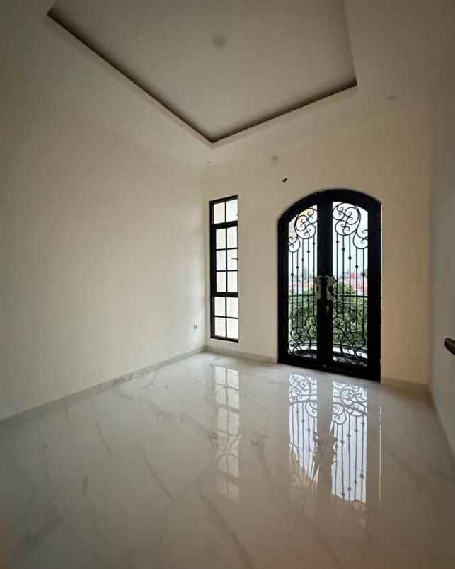 dijual rumah jagakarsa