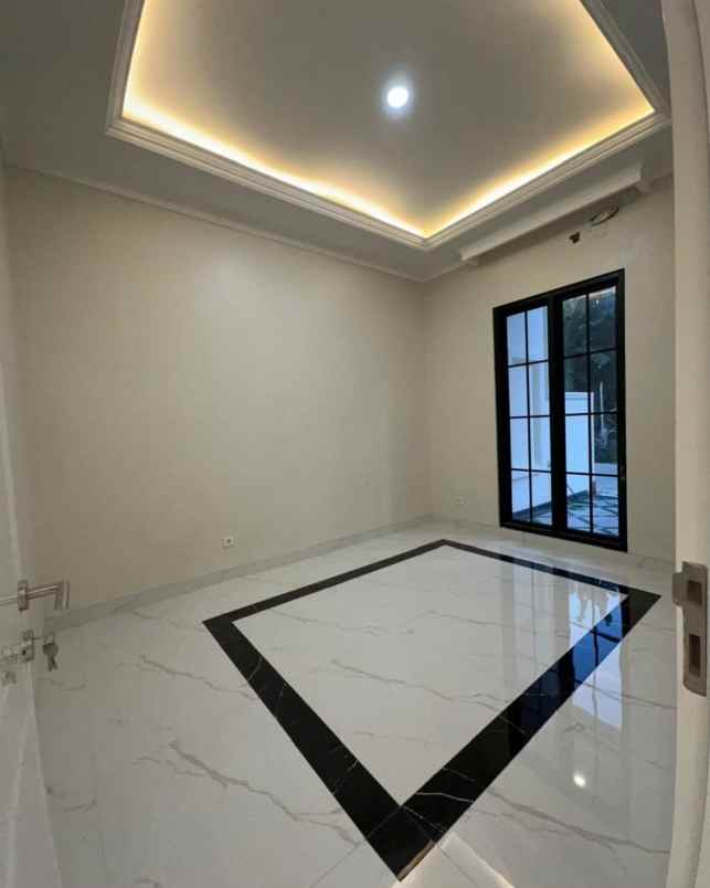 dijual rumah jagakarsa
