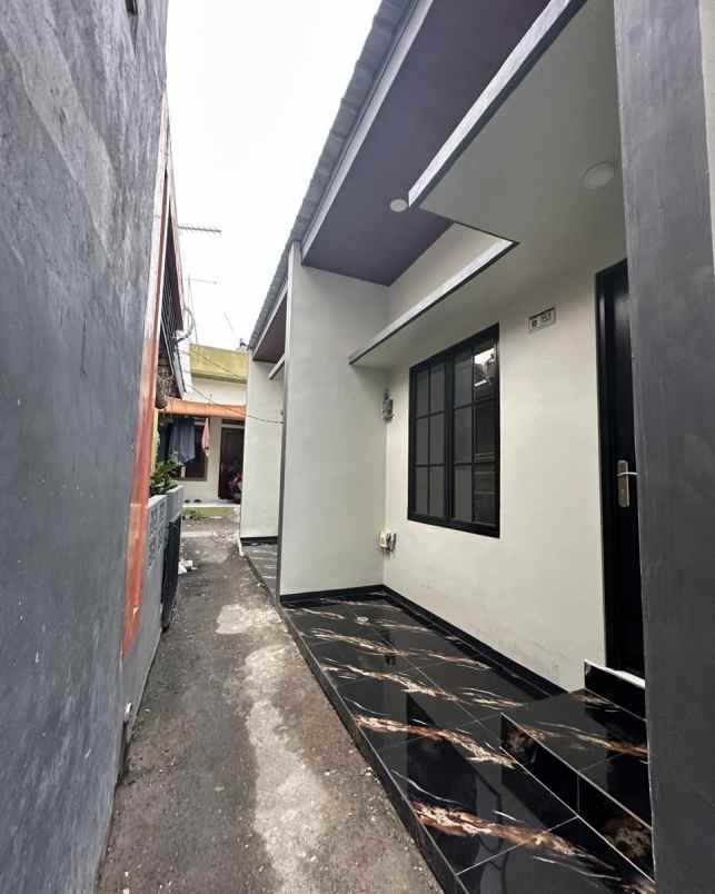 dijual rumah jagakarsa