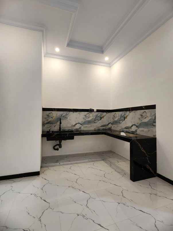 dijual rumah jagakarsa