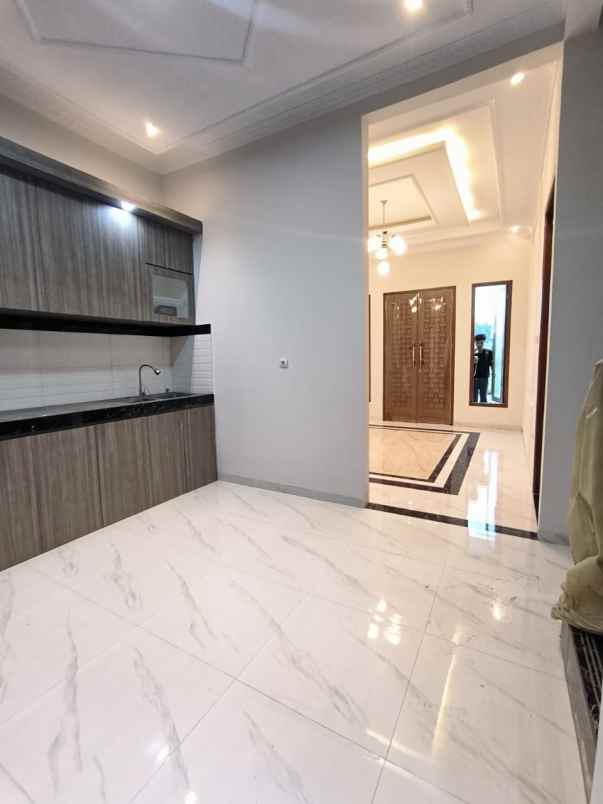 dijual rumah jagakarsa jakarta selatan