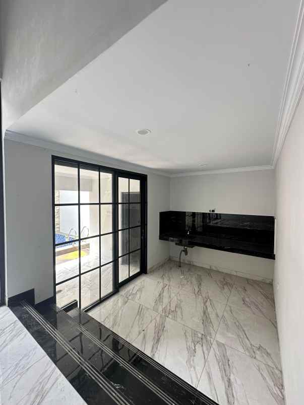 dijual rumah jagakarsa jakarta selatan