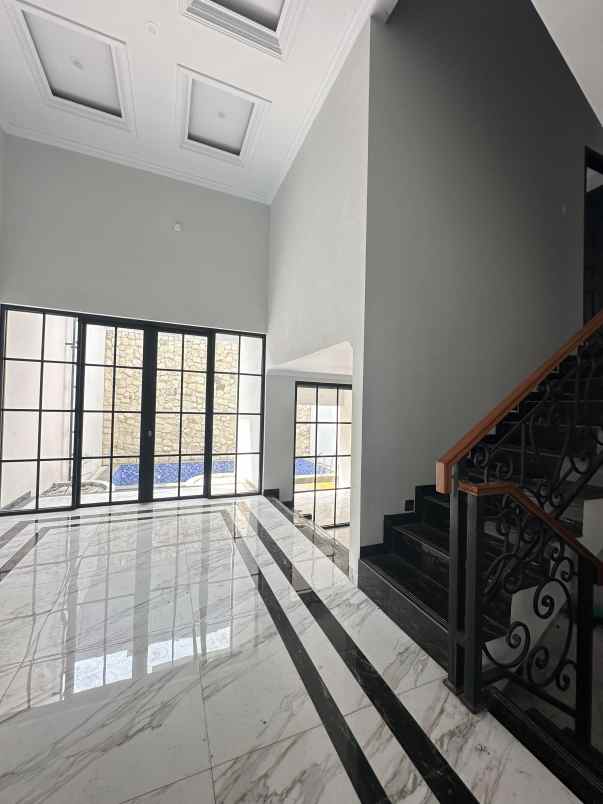 dijual rumah jagakarsa jakarta selatan