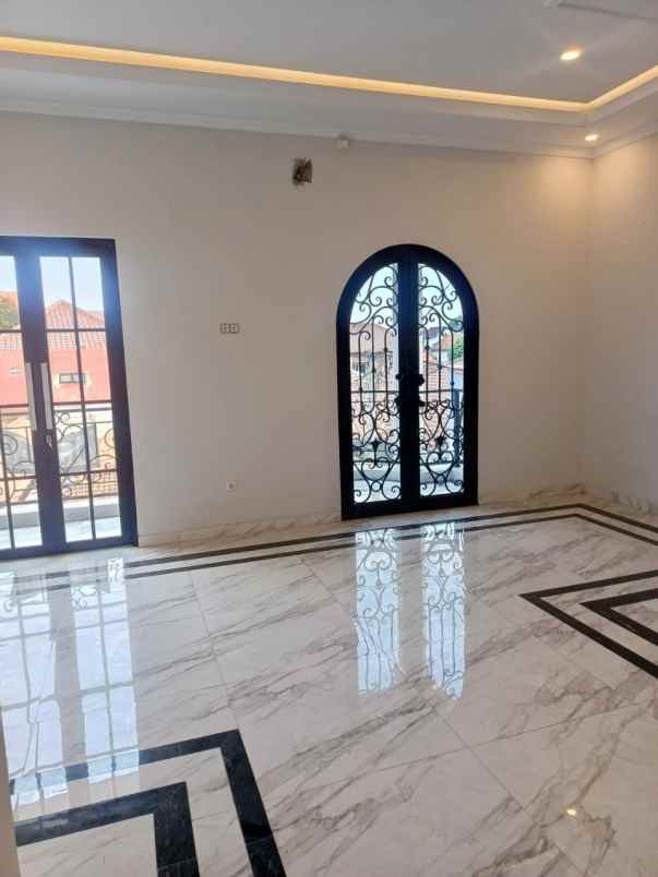 dijual rumah jagakarsa jakarta selatan