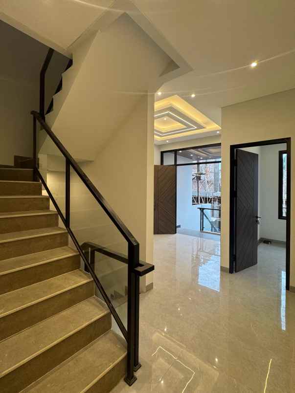 dijual rumah jagakarsa jakarta selatan