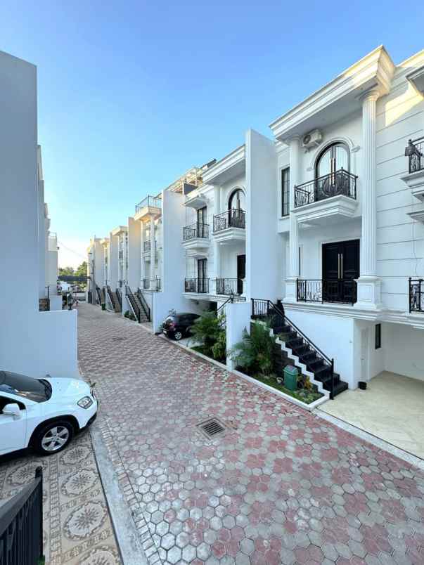 dijual rumah jagakarsa jaksel