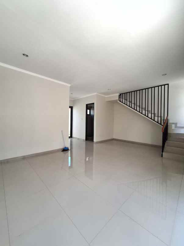 dijual rumah jalan arjuna