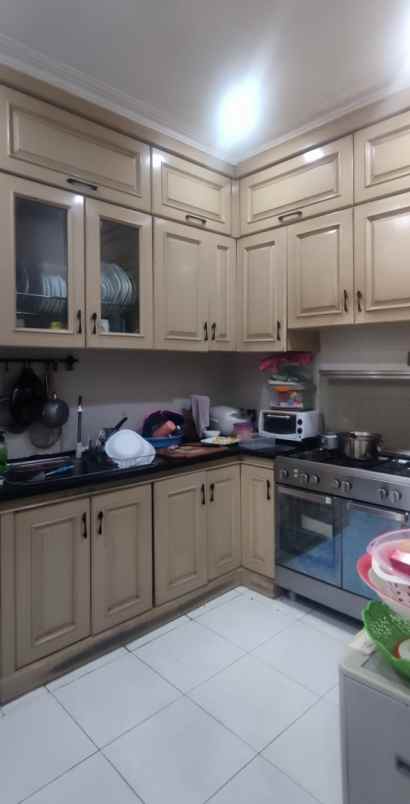 dijual rumah jalan cempaka putih tengah