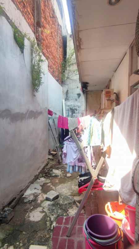 dijual rumah jalan cempaka putih tengah