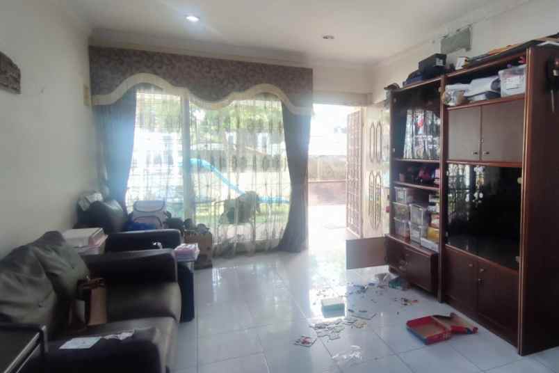 dijual rumah jalan cempaka putih tengah