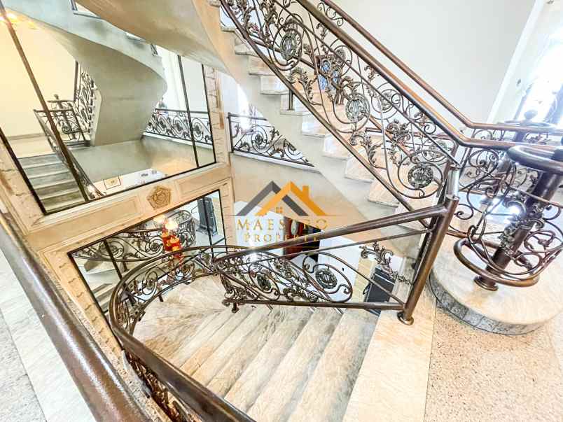 dijual rumah jalan gatot subroto kp lalang