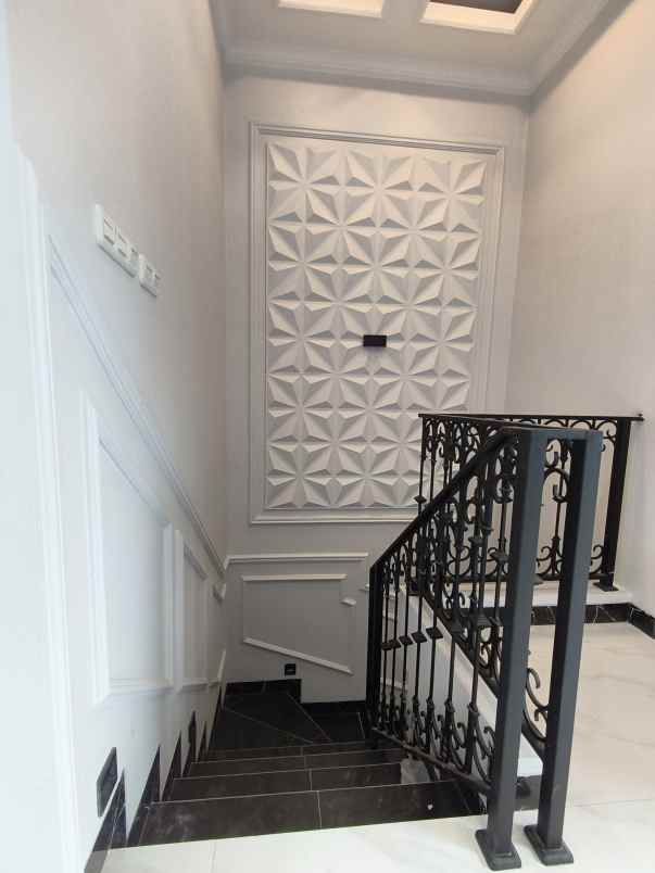 dijual rumah jalan h kocen kalimulya