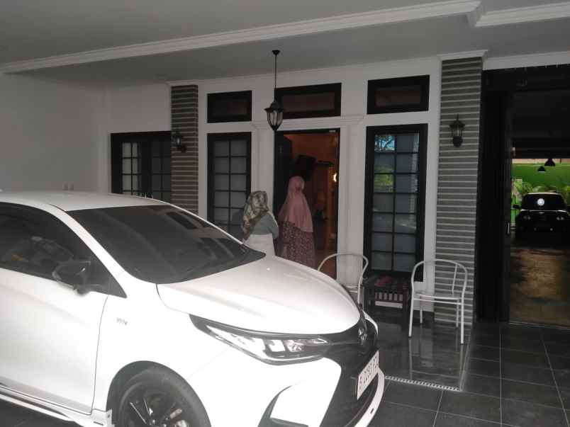 dijual rumah jalan johar baru jakarta pusat