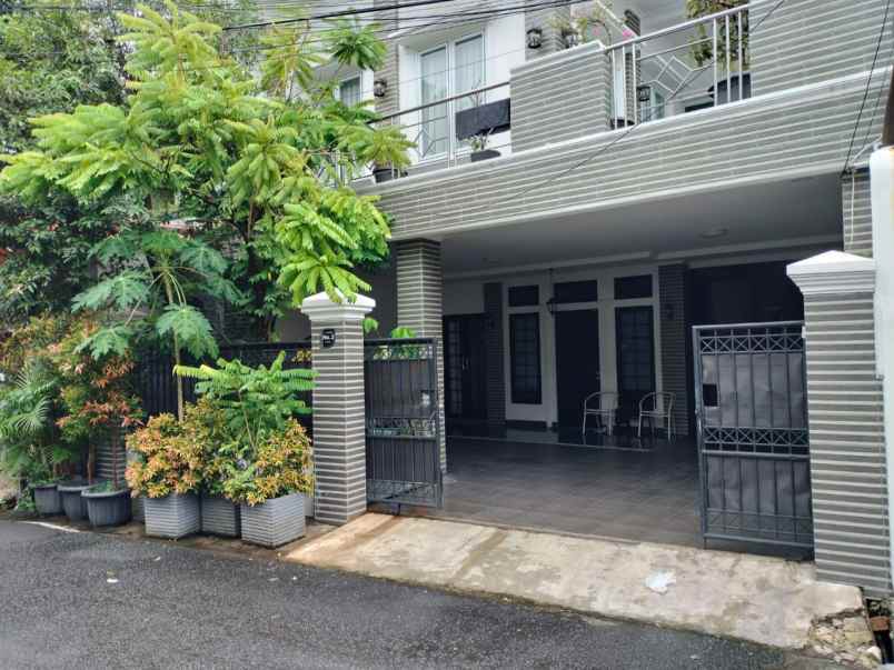 dijual rumah jalan johar baru jakarta pusat