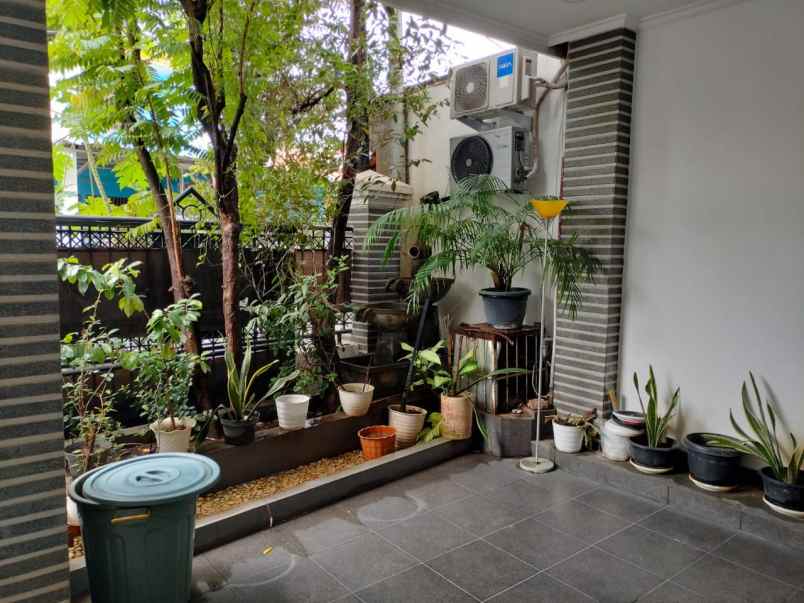 dijual rumah jalan johar baru jakarta pusat