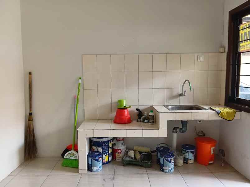 dijual rumah jalan kamarung cimahi utara