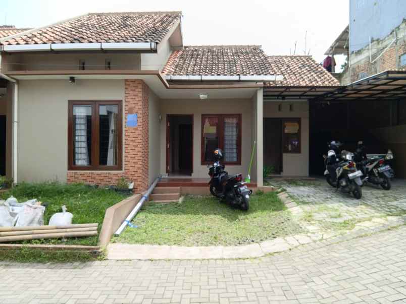 dijual rumah jalan kamarung cimahi utara