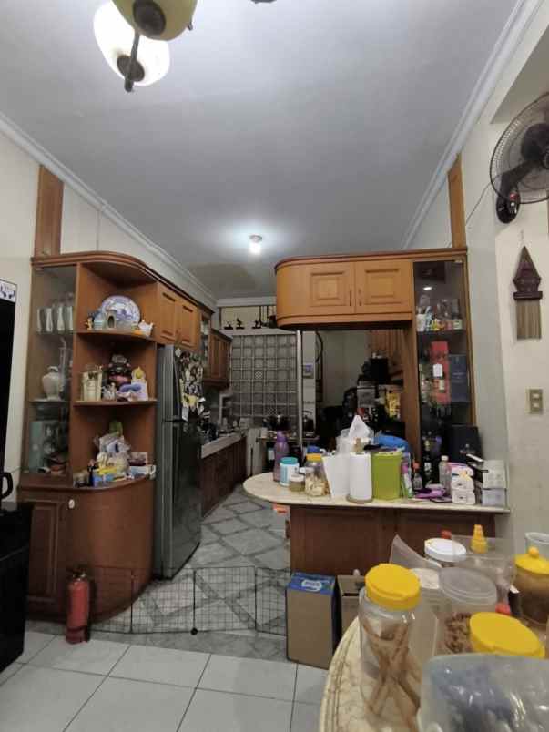 dijual rumah jalan kartini sawah besar