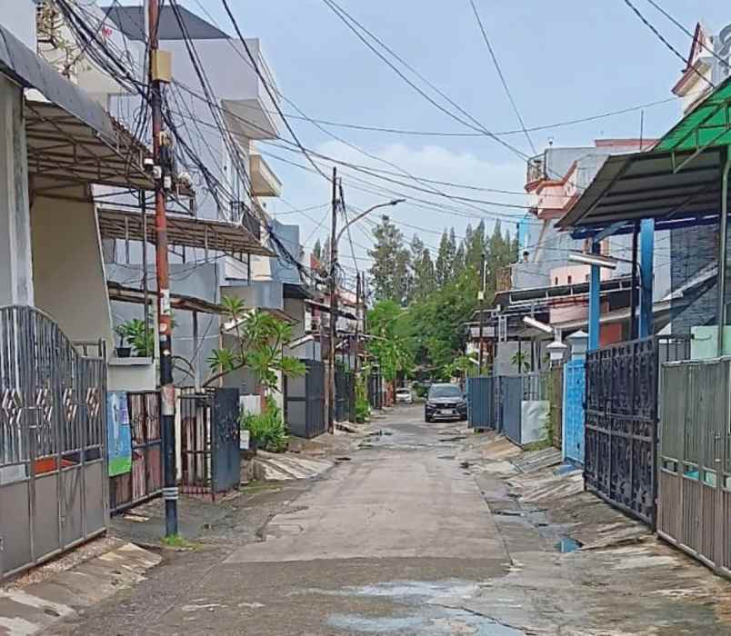 dijual rumah jalan kelapa molek kelapa