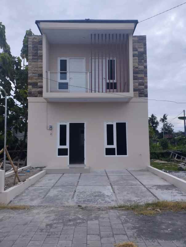 dijual rumah jalan pleretr