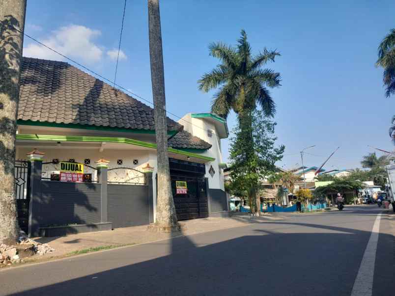 dijual rumah jalan pulau galang