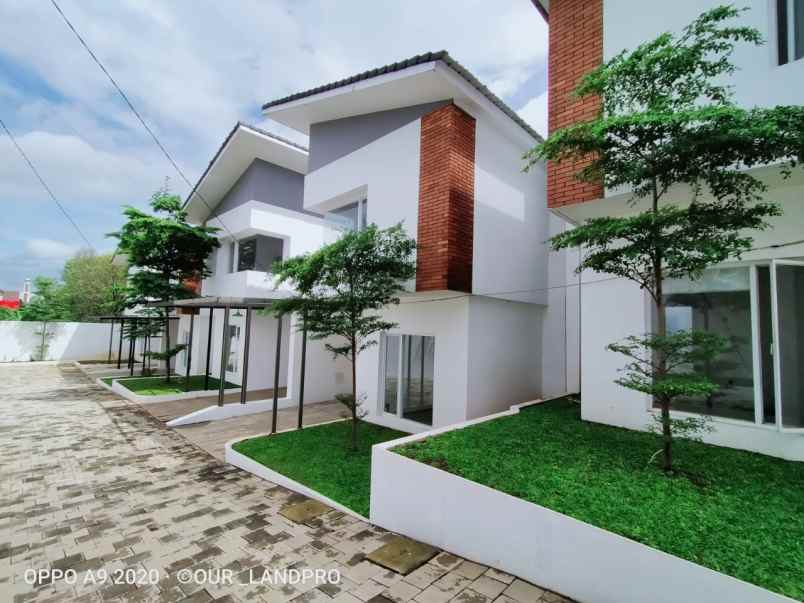 dijual rumah jalan raya ciputat pondok