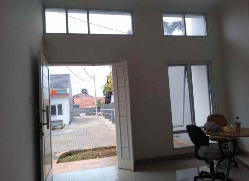 dijual rumah jalan raya jatimekar