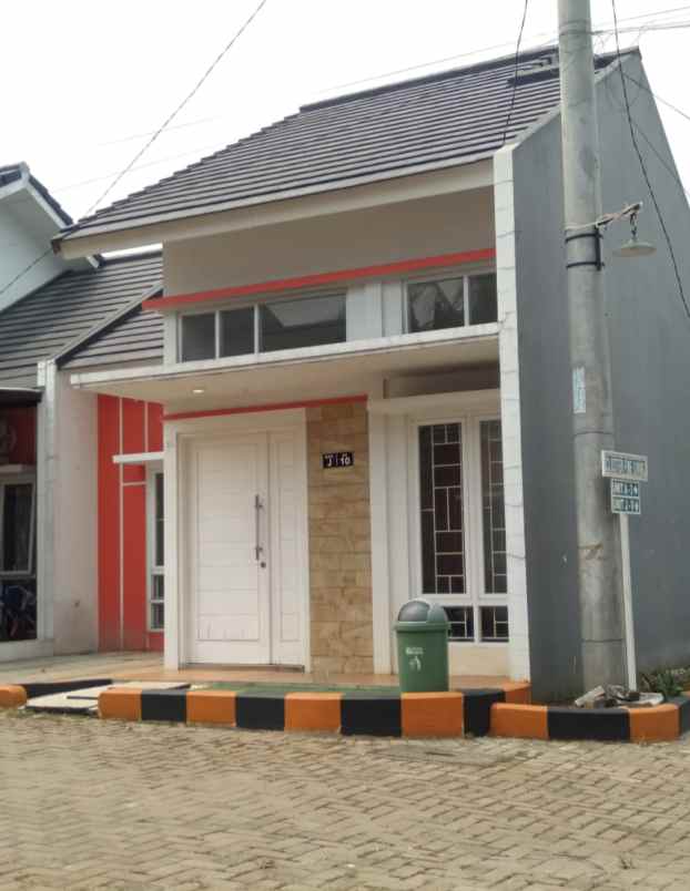 dijual rumah jalan raya jatimekar