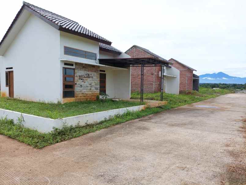 dijual rumah jalan raya kalisuren