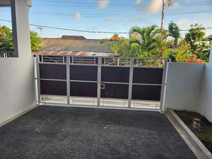 dijual rumah jalan raya sesetan