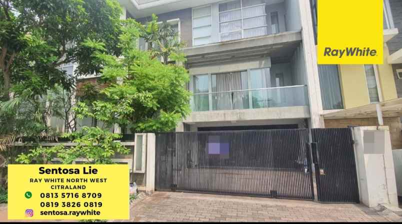 dijual rumah jalan villa sentra raya