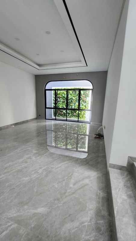 dijual rumah jalan waterfront