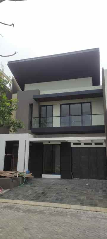 dijual rumah jalan woodland