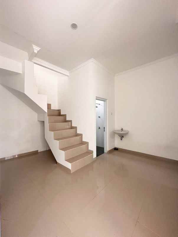 dijual rumah jatibening