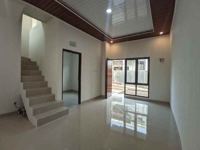 dijual rumah jl baru kemang no 30 6