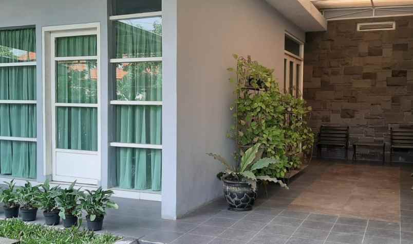 dijual rumah jl bhakti husada mojo kec