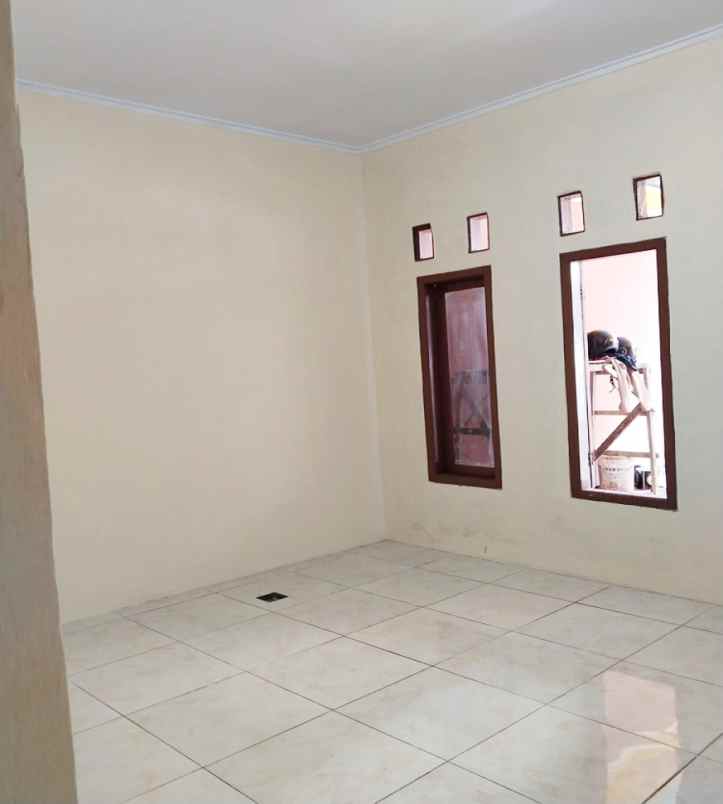 dijual rumah jl bintara 12 kel bintara