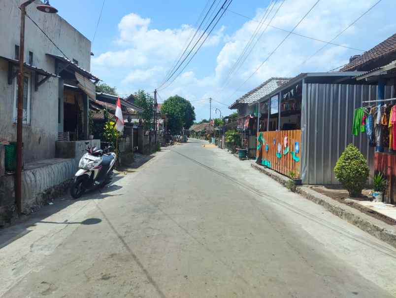 dijual rumah jl candi sambisari