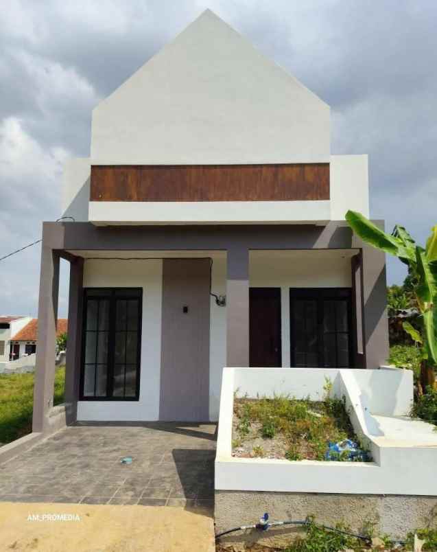 dijual rumah jl cigending ujungberung