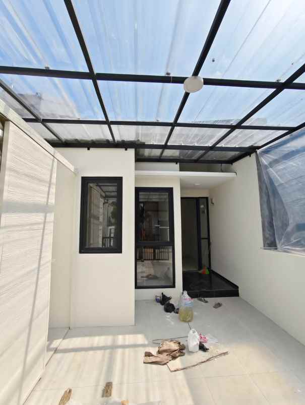 dijual rumah jl cisaranten kulon