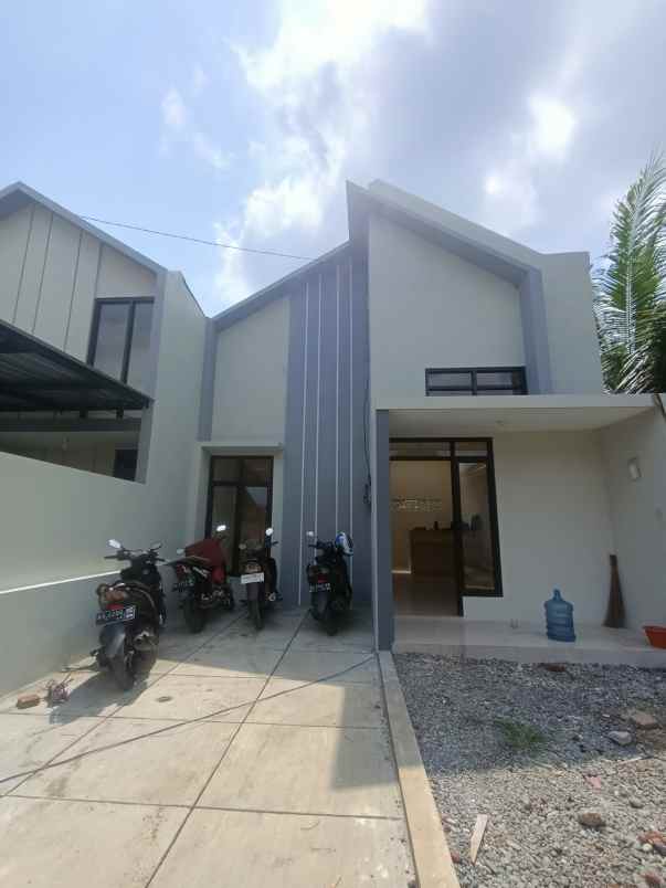 dijual rumah jl cokro negoro no 174