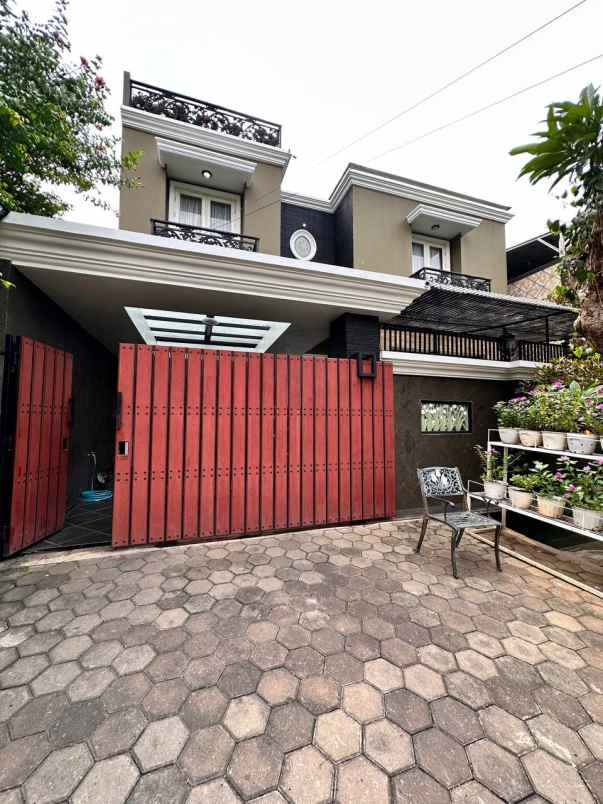 dijual rumah jl griya wartawan cipinang